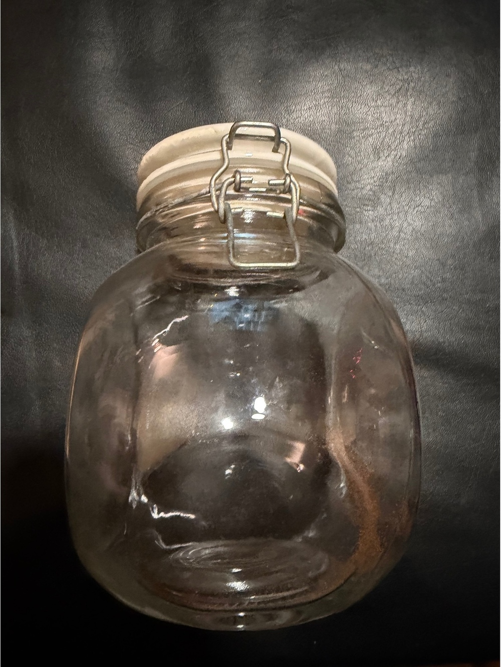 Coffee storage jar with clamp lid